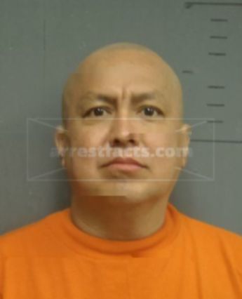 Leon M Peralta