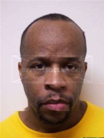 Derrick L Briscoe