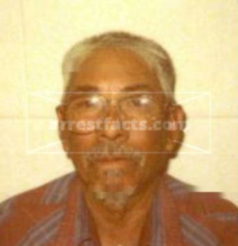 Tomas Salazar Flores