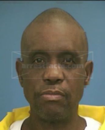 Tyrone Holmes