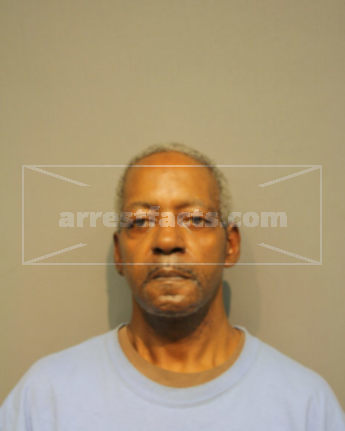Robert L Carter