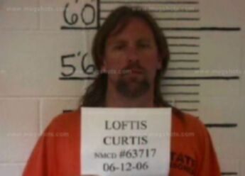 Curtis D Loftis