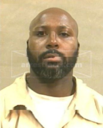 Dennis D Earl