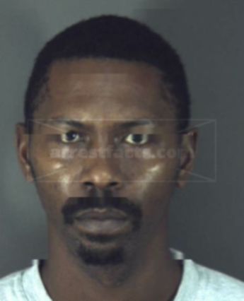 Lyndell J Boulder