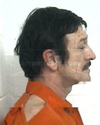 Harvey L Mullendore
