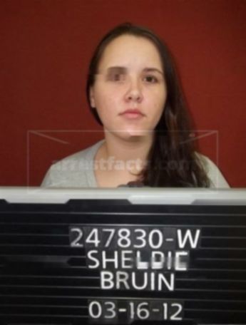 Shelbie Nicole Bruin