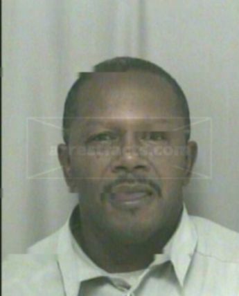 Everett D Dixon