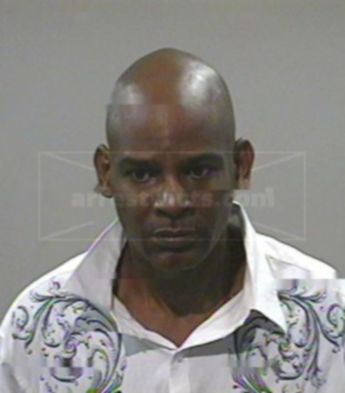 Otis Lee Cooks