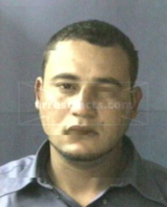Bayron R Dominguez
