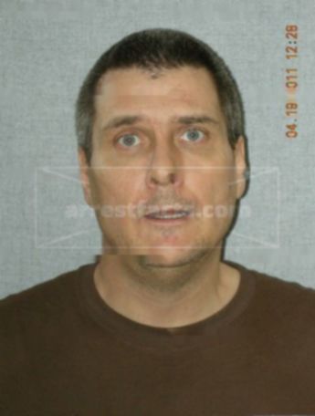 Christopher G Garness
