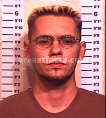Travis L Boren