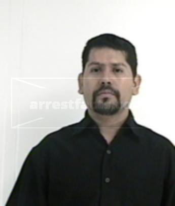 Jose L Santoyo