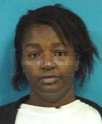 Marion L Sanders