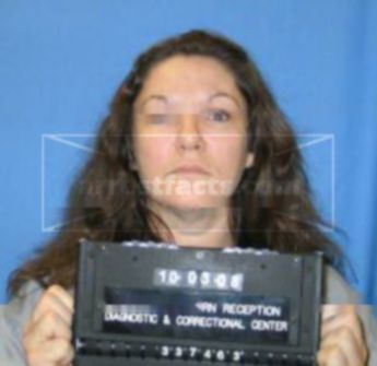 Amanda M Mefford