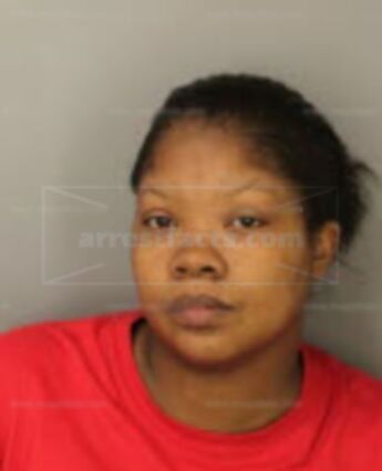 Shonda Wade
