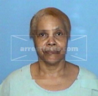Annie Dwight