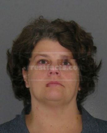 Shari L Davis
