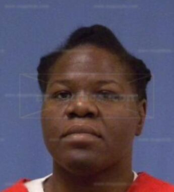 Delores M Russell
