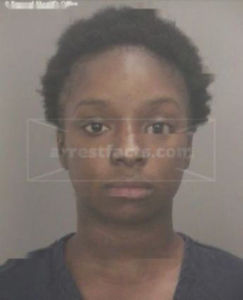 Davasia Benton