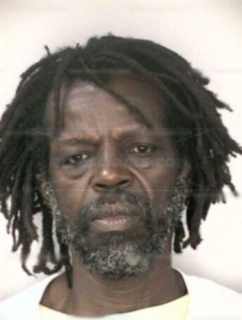 Larry D Reaves