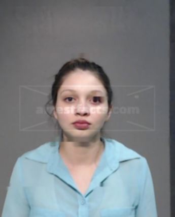 Alondra Salinas