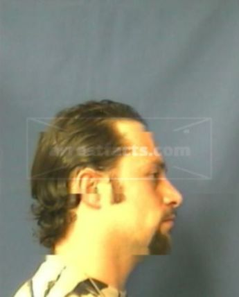 Justin L Henry