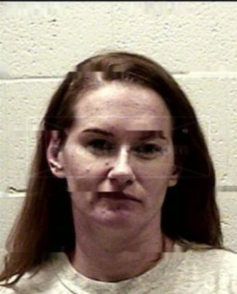 Amanda D Cumpton