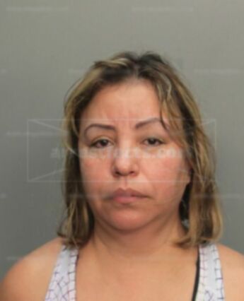 Deborah Ivonne Linares