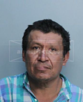 Sebastian Linares
