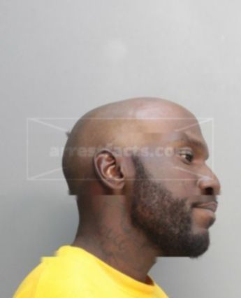 Marcus Dixon