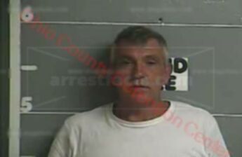 Larry D Napier
