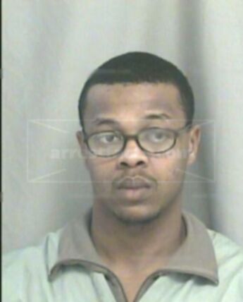 Shawntae L Hollis