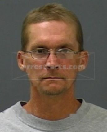 Robye Douglas Starnes