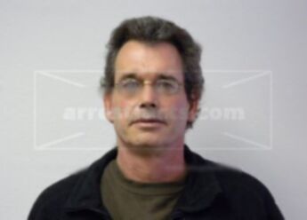 Shawn P Mckindles