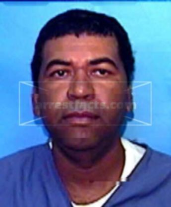 Carlos L Feliciano