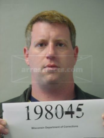 Ryan J Helgeson