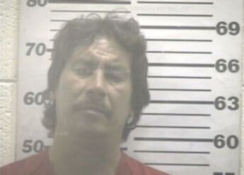Robert L Cruz