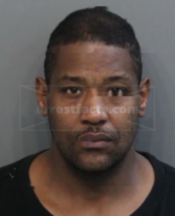 Lovell Deon Lightner