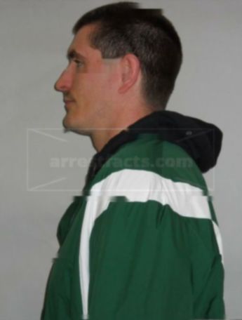 Aric J Vanderboom
