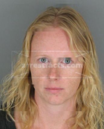 Stacy E Dahlgren