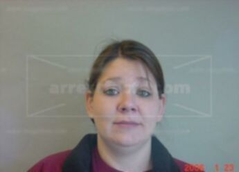 Tracy L Makowski