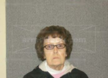 Laura L Resop