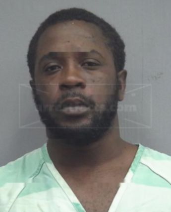 Lorenzo J Lewis
