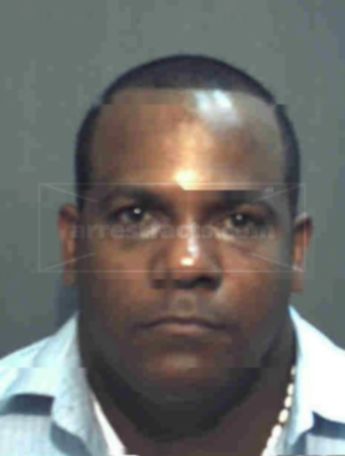 Carlos S Oliva