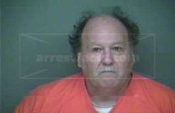 Stephen D Lykins