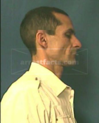 Jeffery J Villella