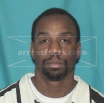 Quintin L Green