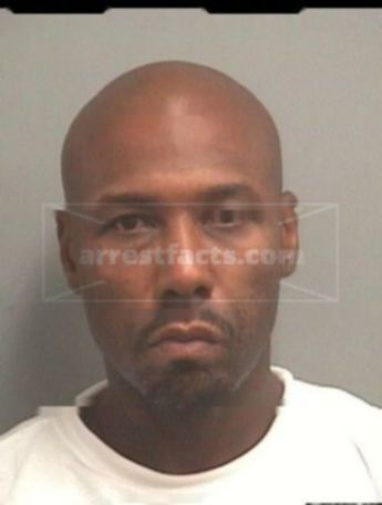 Antonio R Howard