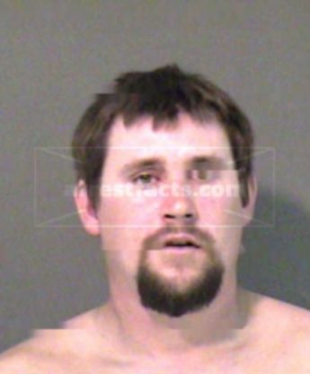 Travis L Mcintosh