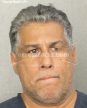 Efrain Colon